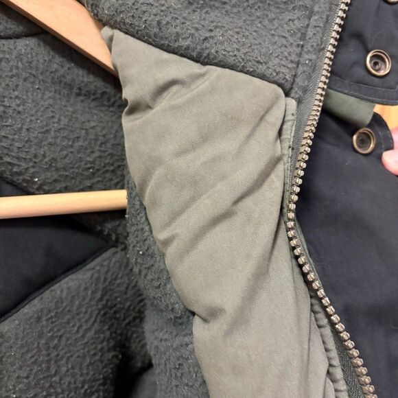 Below Zero by S Rothschild Forest Green Puffer Jacket With Hood, Lots of Pockets - Picture 9 of 11